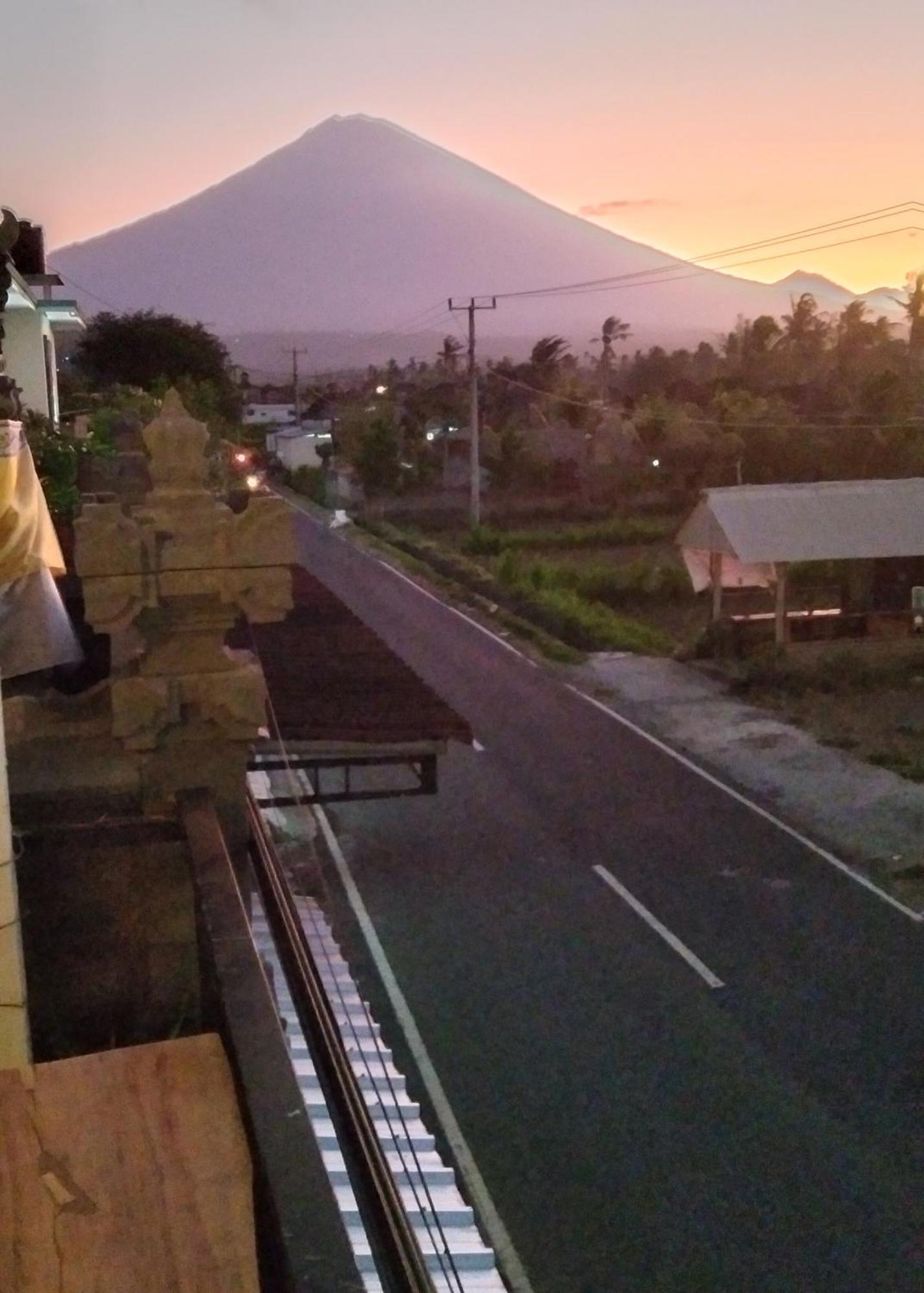 Mesari Homestay & Warung Amed Eksteriør billede